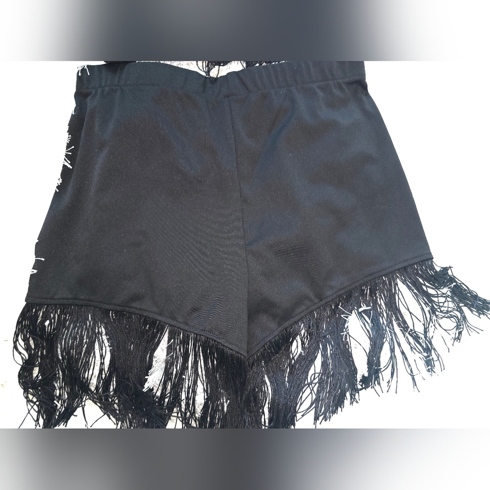 Fringe Short Set - Picture 4 of 5